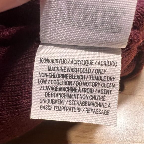 Victoria Secret PINK Burgundy Beanie - Picture 4 of 4